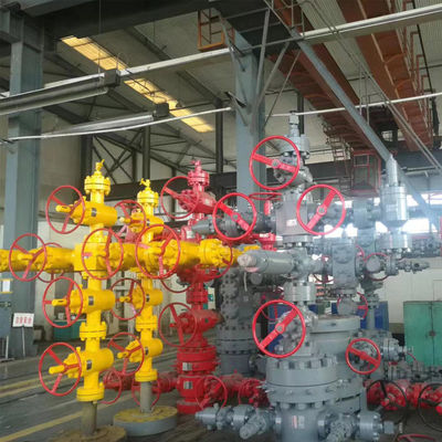 Carbon Steel Oil Drilling API Wellhead And Christmas Tree Equipment With Tubing Head , Casing Head , Cross And Gate Valves